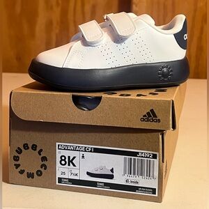 Adidas little Kids' sneaker-white with navy sole and hook-and-loop straps-size 8